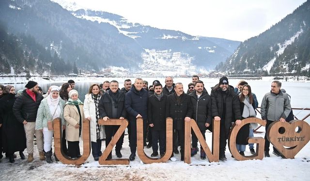 Binlerce vatandaşı buluşturan Uzungöl Kış Festivali’nde konuşan Başkan Genç:  “FESTİVALİMİZİ GELENEKSEL HALE GETİRECEĞİZ