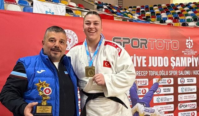 Trabzonsporlu Yağmur Yılmaz Türkiye Şampiyonu