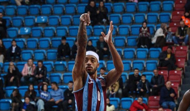 Trabzonspor Karşıyaka’yı Ezdi Geçti 89-79