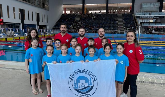 ORTAHİSAR BELEDİYESPOR’UN MİNİK YÜZÜCÜLERİ, 28 MADALYA KAZANDI