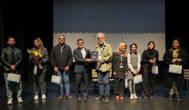 ULUSLARARASI TİYATRO FESTİVALİ “İMPARATOR VE ANJELO” OYUNU İLE SONA ERDİ