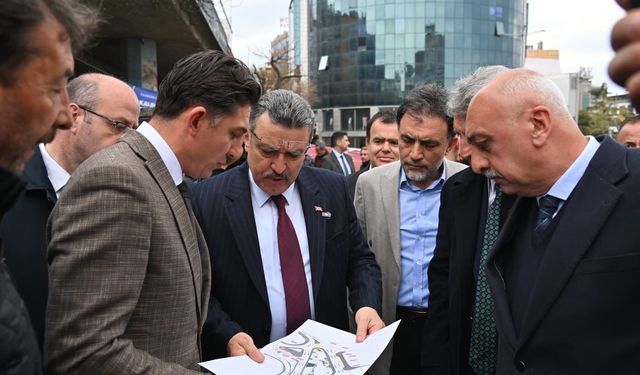 BAŞKAN GENÇ, MEYDAN’DAKİ DÖNÜŞÜMÜ YERİNDE İNCELEDİ
