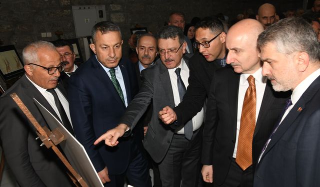 HÜSEYİN KAZAZ KÜLTÜR MERKEZİ “MUHACİRLİK” OYUNU İLE AÇILDI
