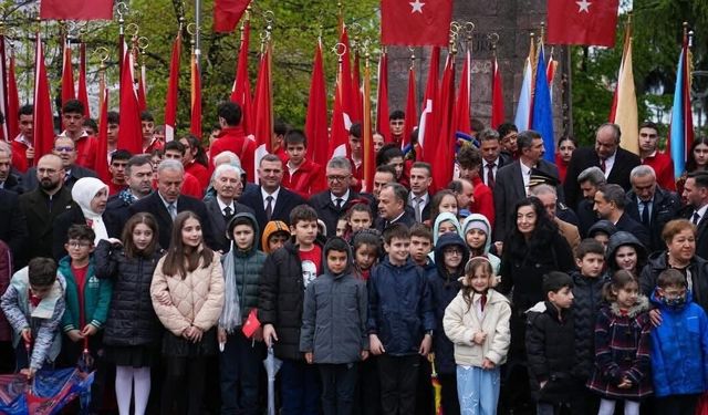 Kamu-Sen Trabzon İl Başkanı Coşkun Dilber’den 23 Nisan Mesajı