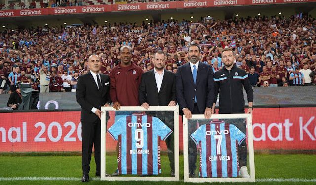 Edin Vişça ve Anthony Nwakaeme'ye teşekkür plaketi