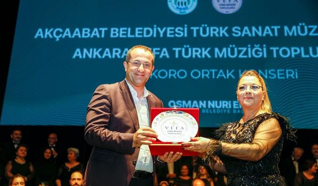 AKÇAABAT’TA SANAT VE MUSİKİ DOLU UNUTULMAZ GECE