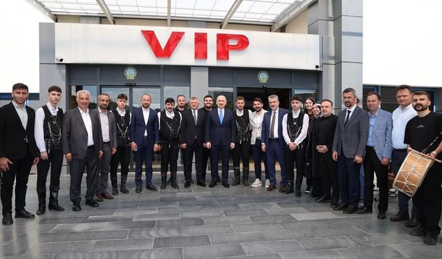 SİYASET