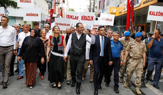 34. ULUSLARARASI AKÇAABAT MÜZİK VE HALK OYUNLARI FESTİVALİ RENKLİ GÖRÜNTÜLERLE BAŞLADI