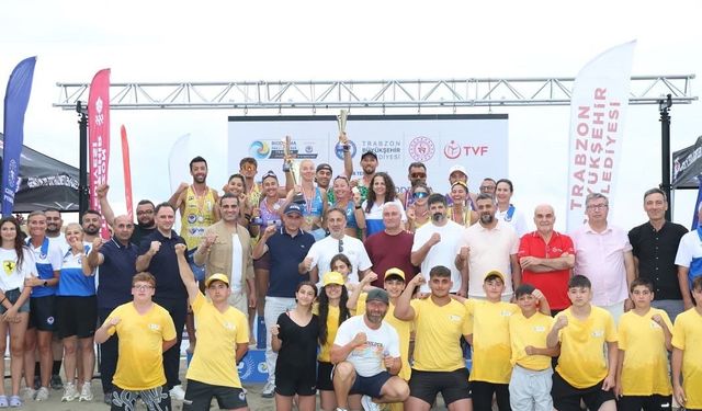 YALINCAK PLAJI'NDA MUHTEŞEM FİNAL