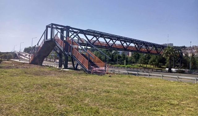 Trabzon’a Bir Yatırım Daha: 100. Yıl Parkı ile Sahil Arasına Güvenli Üst Geçit