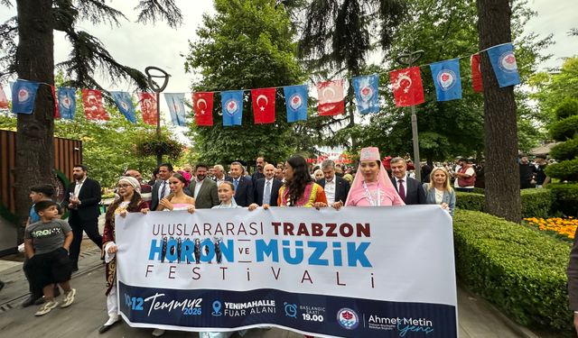 Uluslararası Horon Festivali'nde "Dünyaya Barış Mesajı Veriyoruz"