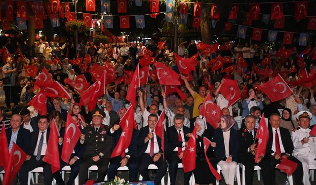BAŞKAN GENÇ: “TRABZON, 15 TEMMUZ GECESİ DEMOKRASİYE SAHİP ÇIKTI”