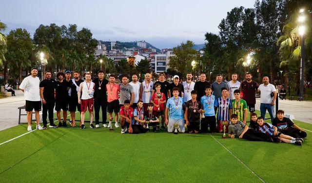 Ayak Tenisi Turnuvası Sona Erdi