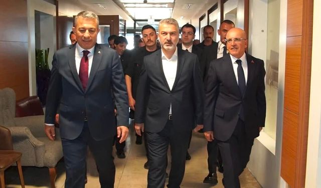 SİYASET