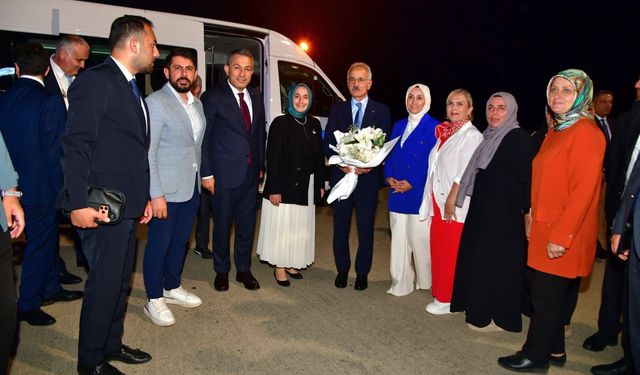 Bakan Abdulkadir Uraloğlu ve Murat Kurum Trabzon’a geldi