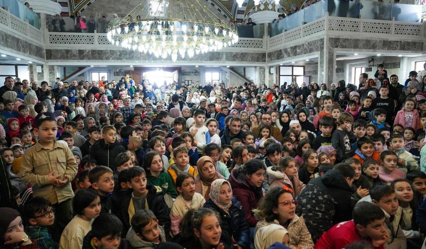 Yüzlerce Kişi Büyükşehir’in Gönül Sofralarında Buluştu