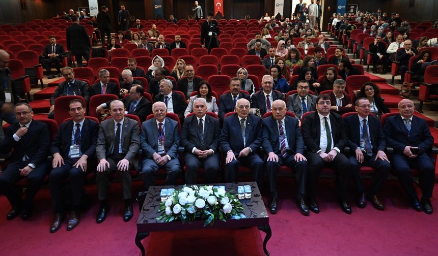 KTÜ’de Düzenlenen 26. Uluslararası Kamu Yönetimi Forumu (KAYFOR’26) Başladı