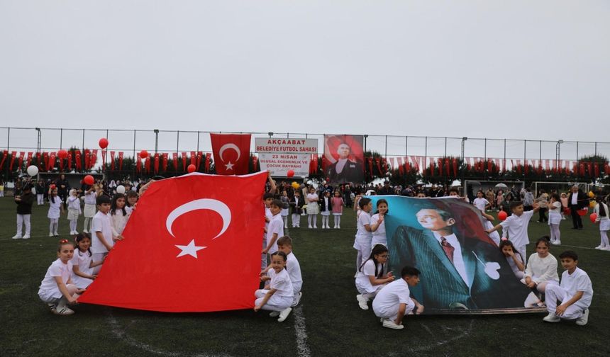 Akçaabat’ta 23 Nisan Coşkusu Renkli Görüntülere Sahne Oldu