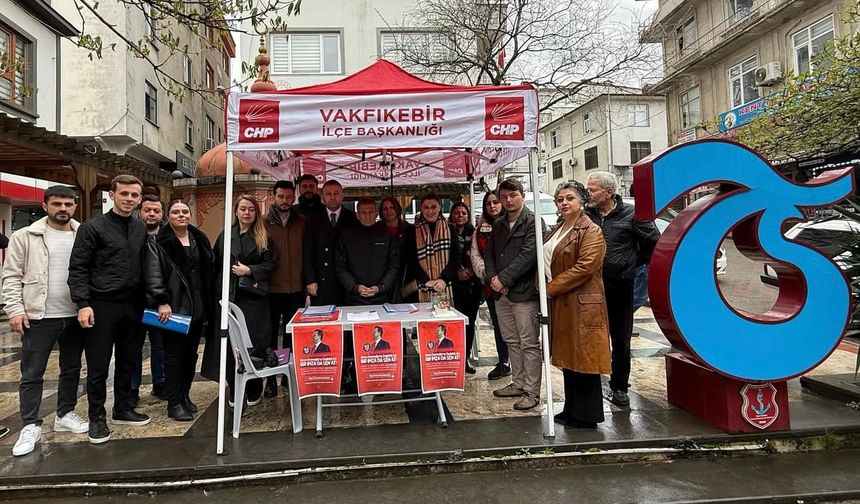 Vakfıkebir’de CHP standına saldırı!
