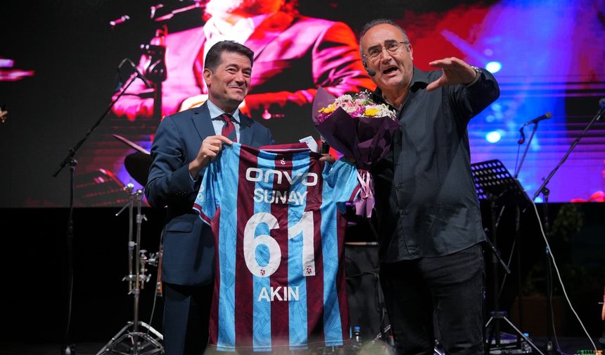 Ortahisar Belediyesi, Sunay Akın’ın Anlatımıyla, Selim Bölükbaşı’nın Türküleriyle Unutulmaz Bir Gece Yaşattı