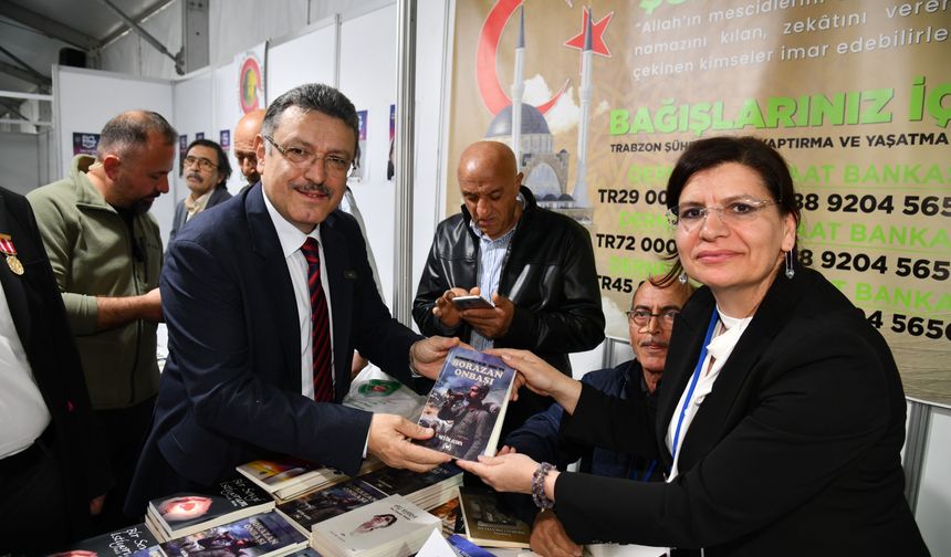 Başkan Genç açıkladı:  TRABZON KİTAP GÜNLERİ 5 GÜNDE YÜZ BİNLERİ AĞIRLADI