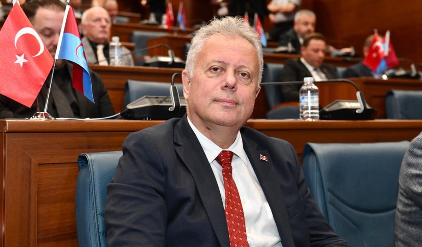 ZORLU, YEREL TİYATROLARIN YAŞADIĞI SAHNE SIKINTISINI GÜNDEME GETİRDİ