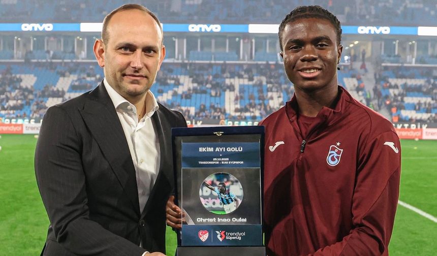 Oulai’ye ödülünü Başkan Yardımcısı Kemal Ertürk verdi.