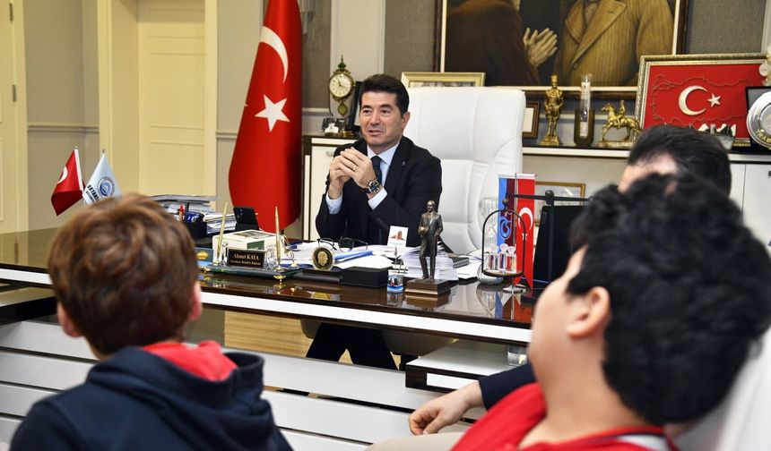 BAŞKAN KAYA’DAN ÖĞRENCİLERE TAVSİYELER