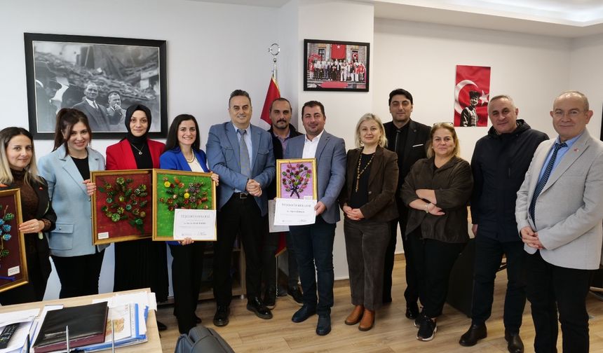 BELEDİYE ÇALIŞANLARI, DAHA TEMİZ BİR ÇEVRE İÇİN YARIŞTI