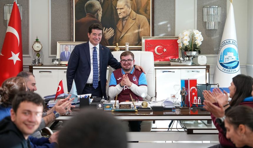 BAŞKAN KAYA, ÖZEL BİREYLERİ AĞIRLADI, MAKAMINI DEVRETTİ