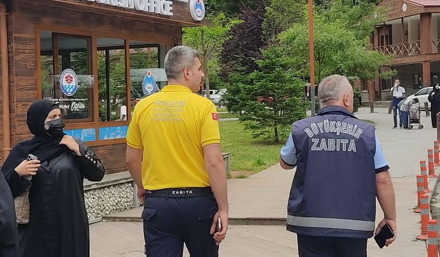 BÜYÜKŞEHİR ON BİNLERCE TURİSTE YARDIMCI OLDU