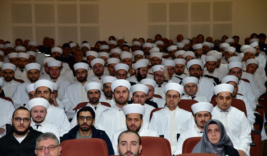 Vali Aziz Yıldırım, III. Dönem Aday Din Görevlileri Mezuniyet Törenine Katıldı