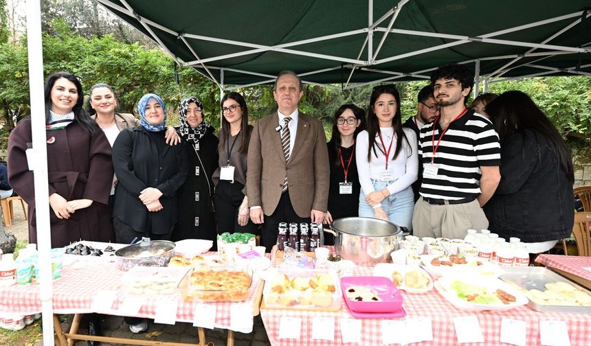 KTÜ’de “Gazze’ye Yardım Kermesi” Düzenlendi