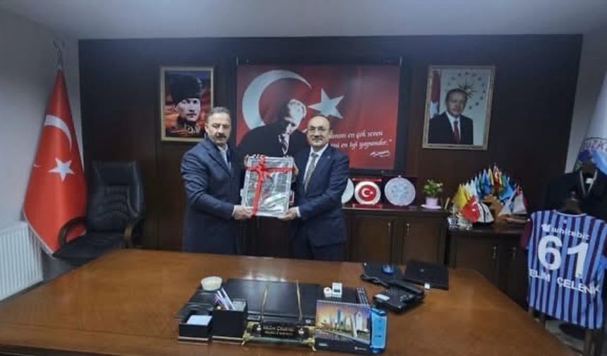 Anahtar Parti Genel Başkanı Ağıralioğlu Düzköy Belediye Başkanı Çelenk’i Ziyaret Etti