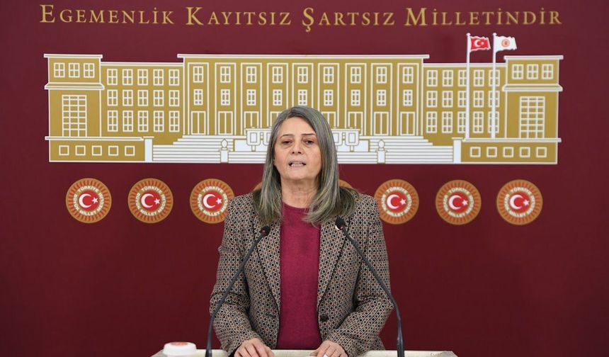 CHP Trabzon Milletvekili Sibel Suiçmez’den MEB’e Karne Tepkisi: “Bu Bir Gaflet Değil, Kasıttır!”