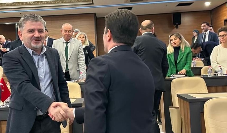 Ortahisar Belediyesi’in burs çalışmalarına AK Partili Ufuk Hoş’tan destek