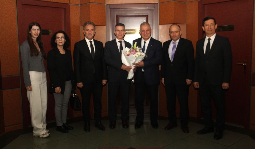 Trabzon Defterdarı Yaşar’dan TTB’ye Ziyaret