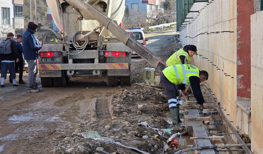ARSİN İLÇE STADI VE ÇEVRESİ KARŞILAŞMAYA HAZIR