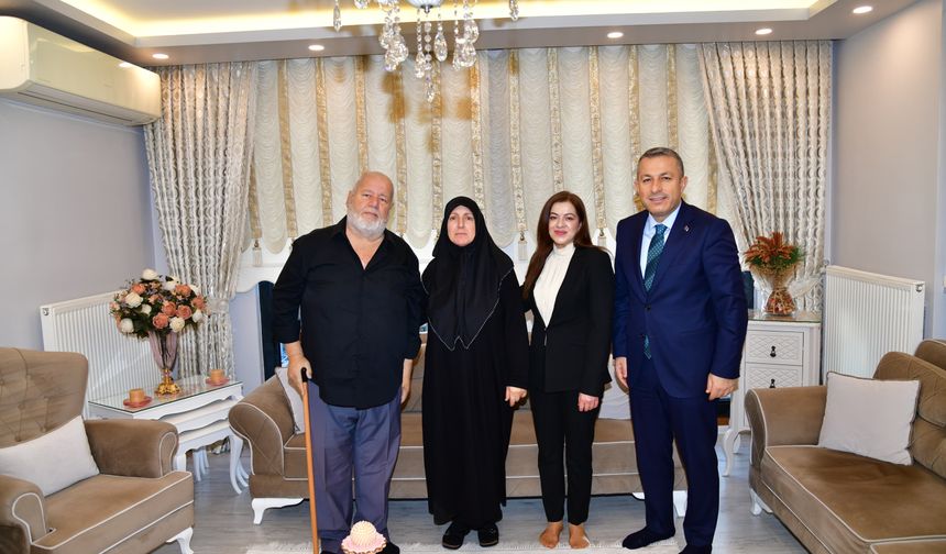 Vali Şahin ve Hanımefendiden Şehit Ailesine Ziyaret