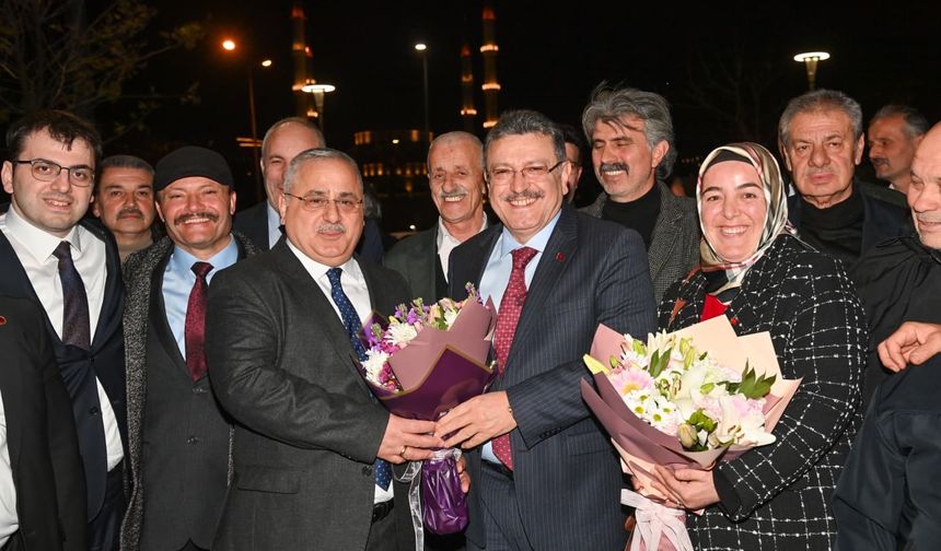 Başkan Genç muhtarlara seslendi:  SİYASİ AYRIM YAPMADAN HİZMET EDECEĞİZ