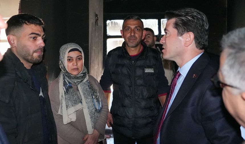 BAŞKAN KAYA, EVİ YANAN AİLEYE YARDIM ELİNİ UZATTI