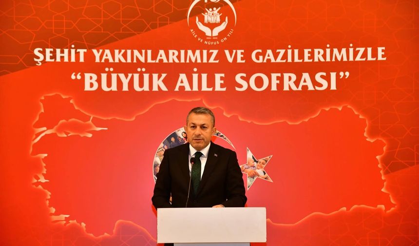 Trabzon “Büyük Aile Sofrası”nda İftar Açtı