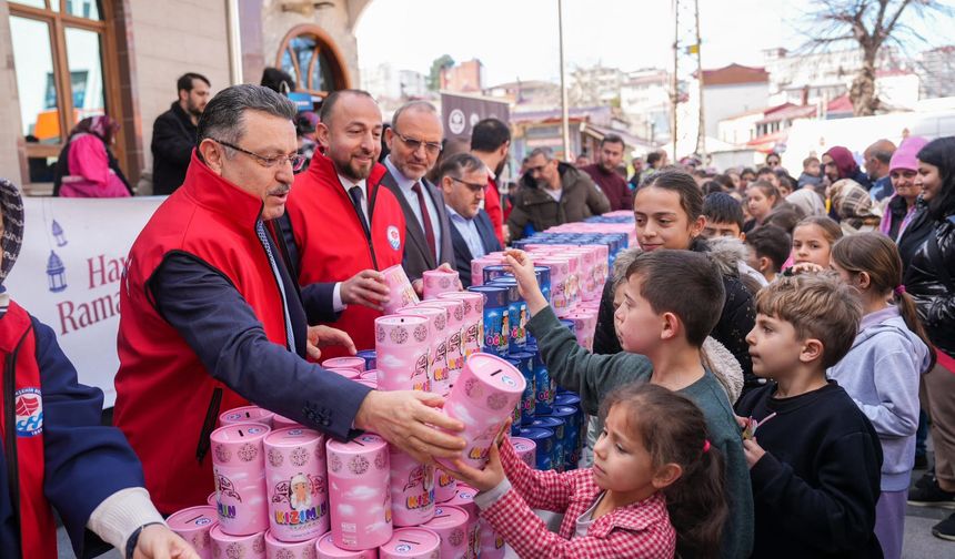 BAŞKAN GENÇ, VAKFIKEBİR’DE GÖNÜLLERE DOKUNDU