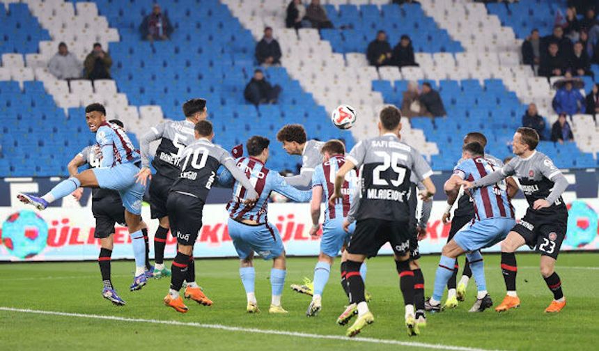 Fırtına Papara Park’ta Patladı Trabzonspor Karagümrük’ü 3-1 Mağlup Etti