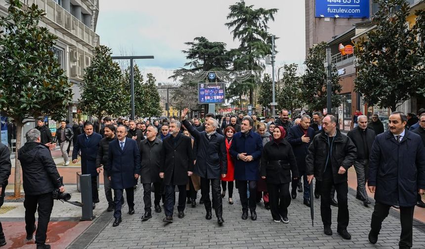 Bakan Abdulkadir Uraloğlu Kunduracılar Esnafı ve Vatandaşları Ziyaret Etti