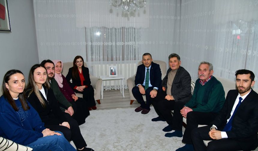 Vali Şahin ve Eşi’nden Şehit Ailesine Ziyaret
