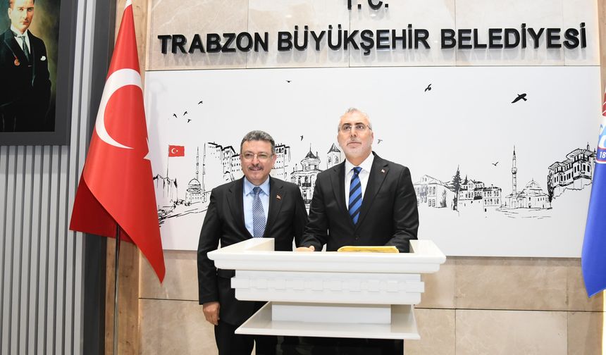 BAKAN IŞIKHAN’DAN TRABZON BÜYÜKŞEHİR BELEDİYESİ’NE ZİYARET