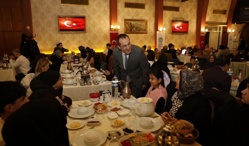 AKÇAABAT’TA GÖNÜLLERİ ISITAN İFTAR PROGRAMI