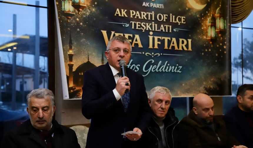 Of'ta Vefa Gecesi: Başkan Sarıalioğlu ve Baykal Teşkilatla Buluştu