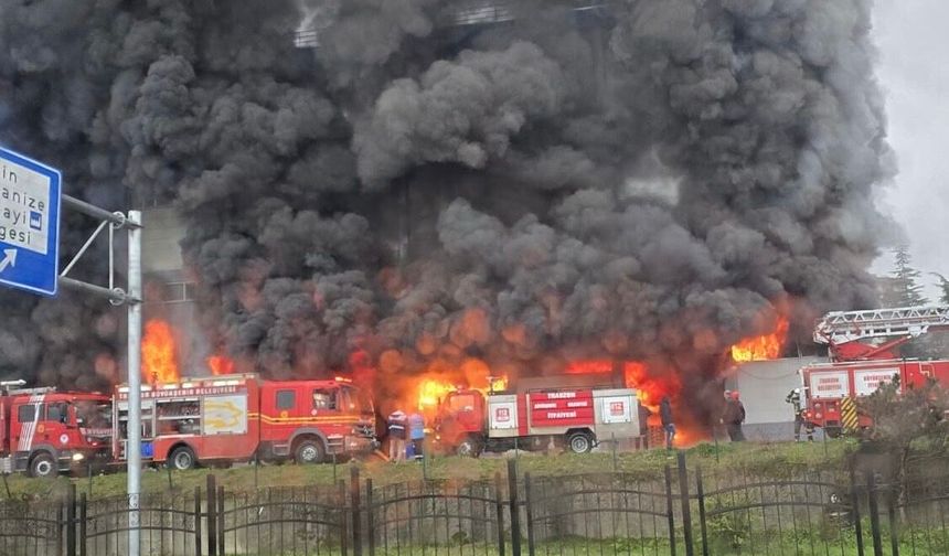 BÜYÜKŞEHİR’DEN ARSİN OSB’DEKİ YANGINA HIZLI MÜDAHALE